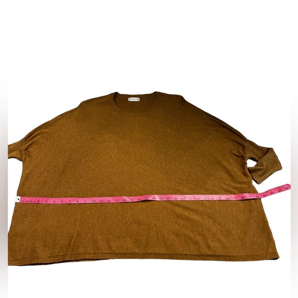 Cozy Comfort Pullover Sweater - In Excellent Condition - Picture 2 of 4